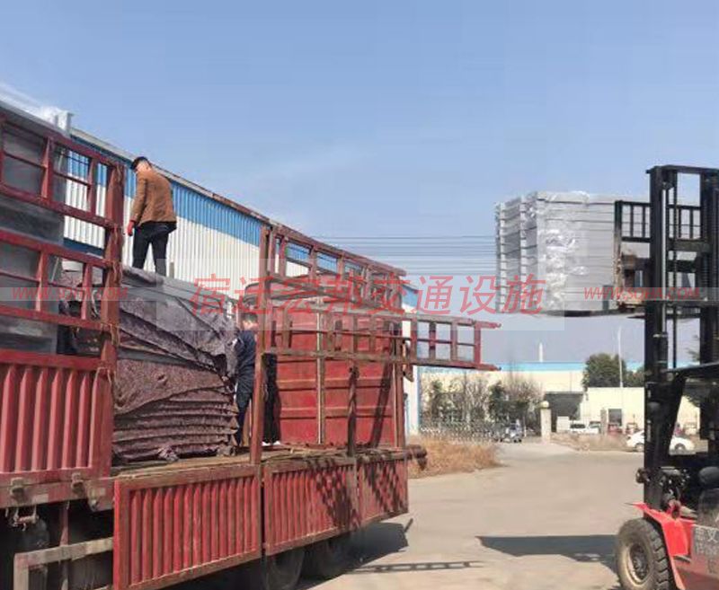 江蘇第二批不銹鋼候車(chē)亭發(fā)貨